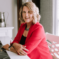 Karen Duke Agent Photo